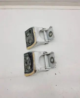 Dacia Spring Rear door upper hinge 804205044R