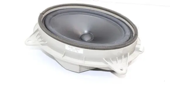 Lexus CT 200H Front door speaker 8616076050