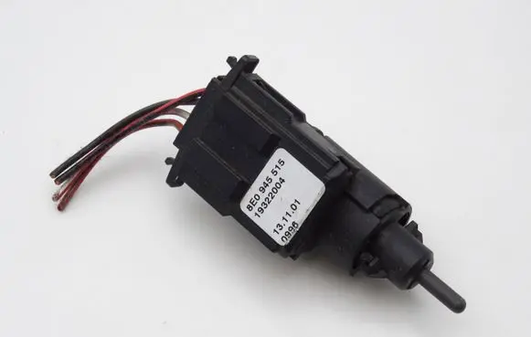 Audi A4 S4 B6 8E 8H Brake pedal sensor switch 8E0945515