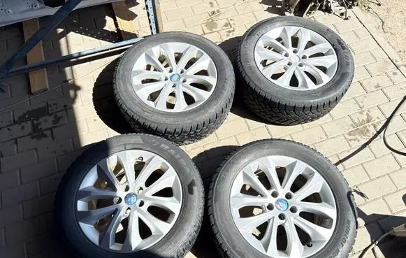 Ford Kuga I R17 alloy rim 