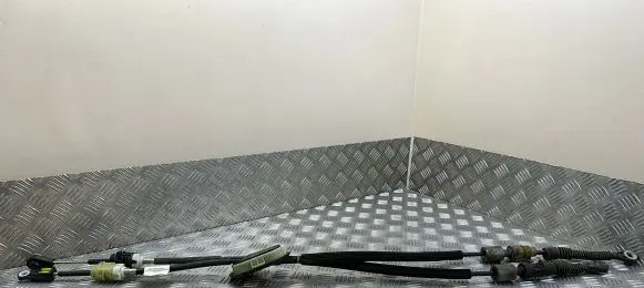 Gear shift cable linkage