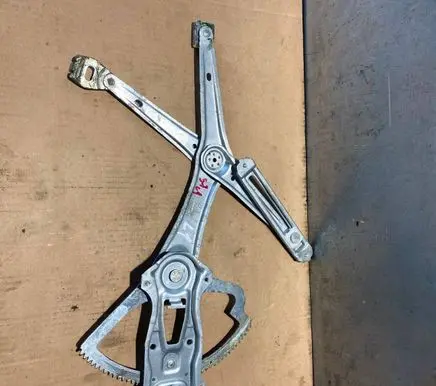 Mercedes-Benz E W210 Front door electric window regulator 