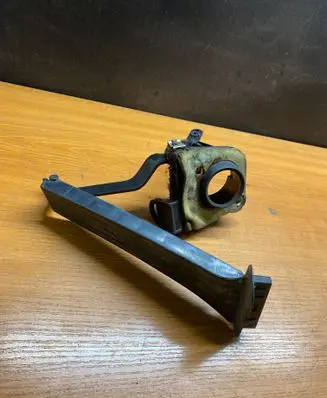 BMW 3 E36 Accelerator throttle pedal bracket 1159760 1158855