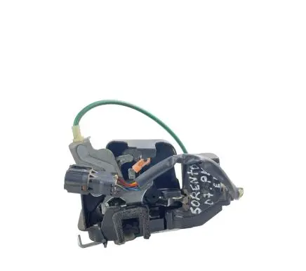 KIA Sorento Front door lock A045777