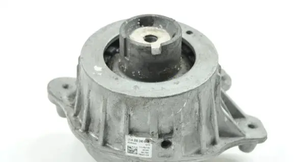 Mercedes-Benz C W205 Engine mount bracket A2052406617