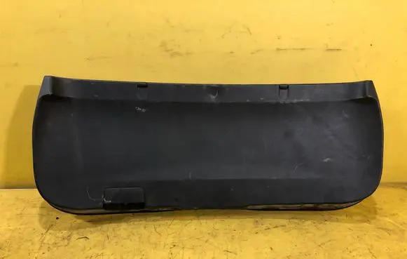 Opel Agila B Tailgate trim 8377152K00