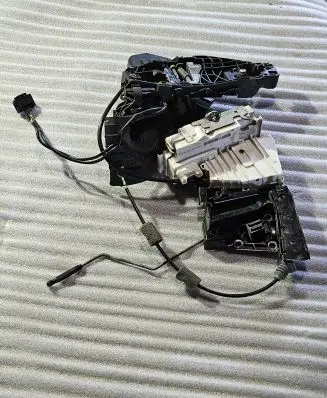 Mercedes-Benz GL X164 Front door lock 1697202535 A1647230114 A1647600934