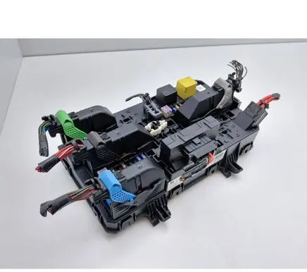 Opel Astra H Fuse module 13180775 13180775DL 24453850
