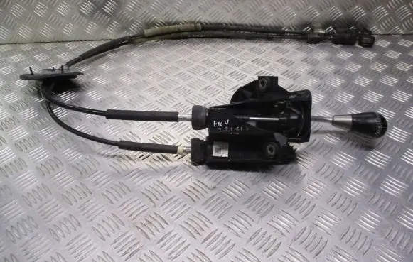 Honda FR-V Gear selector/shifter in gearbox 