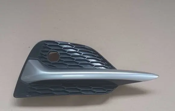 Nissan Qashqai Front bumper lower grill 62256HV20A