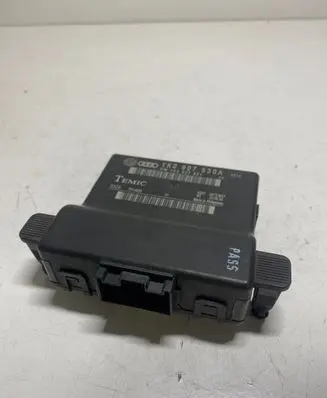 Volkswagen Touran I Gateway control module 1K0907530A 1K0907951