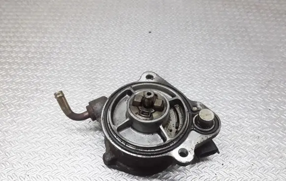 Toyota Yaris Vacuum pump