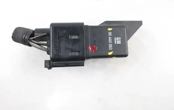 Chevrolet Cruze Glow plug pre-heat relay 96440063 0281003041