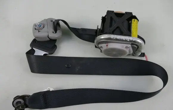Mitsubishi Outlander Front seatbelt