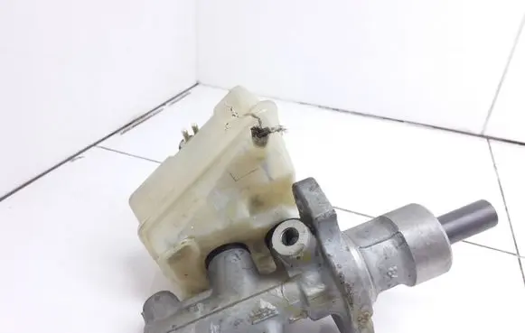 Mercedes-Benz E W210 Master brake cylinder 95T348