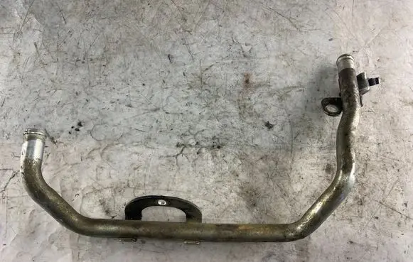 Nissan Patrol Y61 Engine coolant pipe/hose