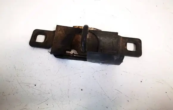 Audi A3 S3 8L Rear door lock loop/hook striker 8l0827085a