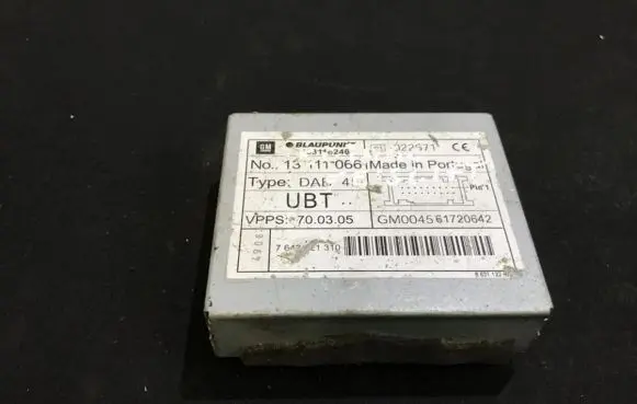 Opel Vectra C Antenna control unit 13111066 gm0045
