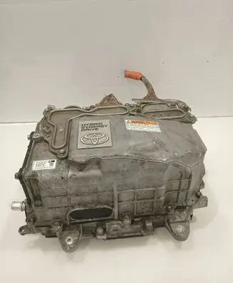 Toyota Yaris Voltage converter inverter G920052011