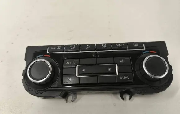 Volkswagen Golf VI Climate control unit 5K0907044BC 5HB00974630