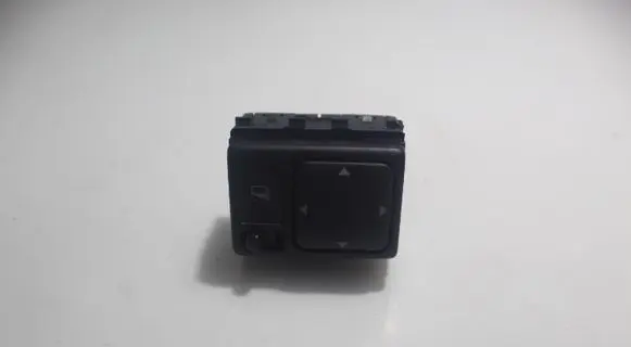 Nissan Note (E11) Wing mirror switch