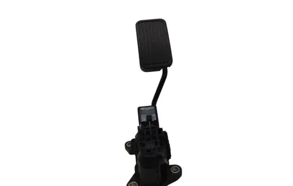 Honda CR-V Accelerator throttle pedal 2700000380 04R21A01381
