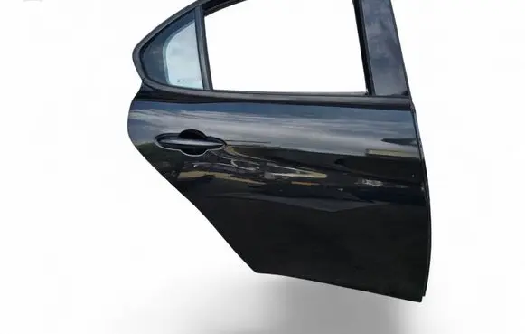 Alfa Romeo Giulia Rear door 