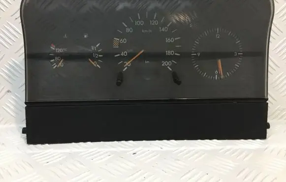 Mercedes-Benz Sprinter W901 W902 W903 W904 Speedometer (instrument cluster) 0005425801