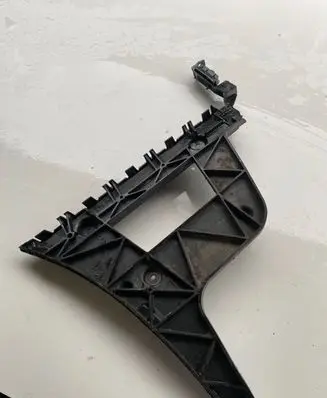 Audi A4 S4 B8 8K Bumper support mounting bracket corner 8K9807453