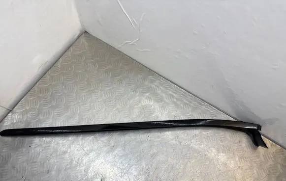 KIA Stinger Windshield trim 86131J5000