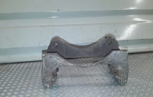 Mitsubishi Outlander Front Brake Caliper Pad/Carrier 