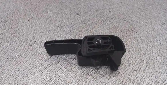 Mitsubishi Lancer VIII Fuel cap release pull handle 