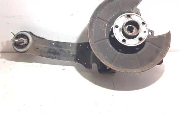 Volvo XC60 Rear wheel hub spindle/knuckle 7G915A969