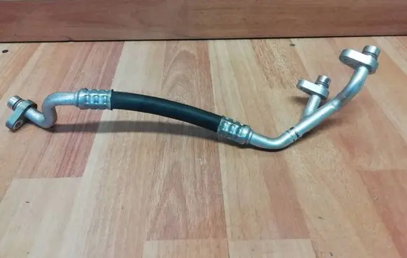 Renault Zoe Air conditioning (A/C) pipe/hose 924467761R