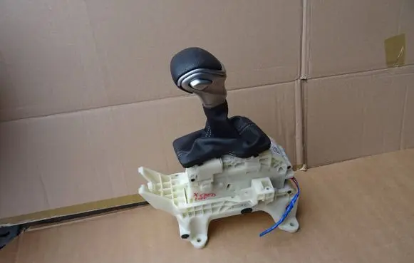 KIA Xceed Gear shifter/selector 46700M6210KB