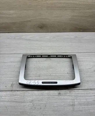 Volkswagen PASSAT B6 Radio/GPS head unit trim 3C0858069M