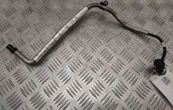 BMW 2 F46 Engine coolant pipe/hose