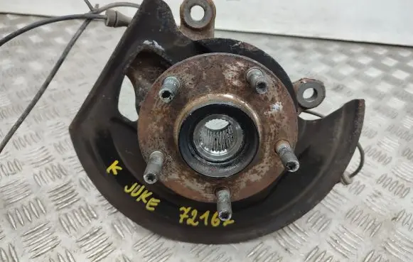 Front wheel hub