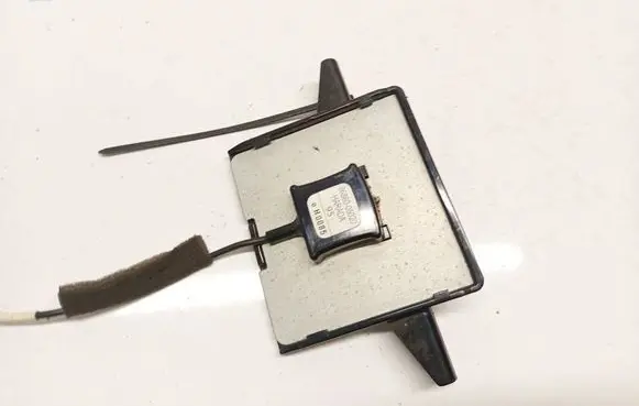 Toyota Avensis T270 Antenna control unit 8686005020