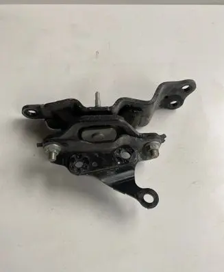 Nissan Murano Z52 Engine mount bracket 982203KA0A