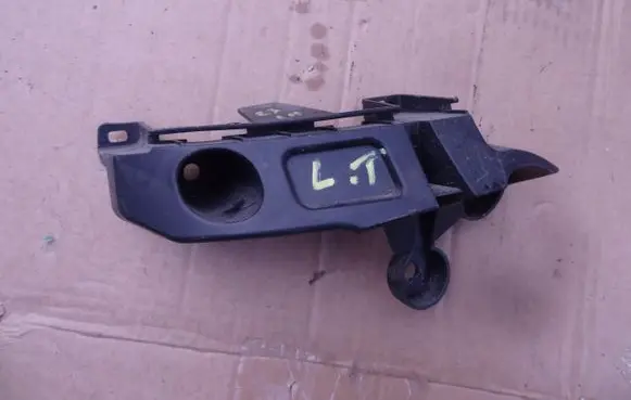 Citroen C3 Rear bumper mounting bracket 9813361280