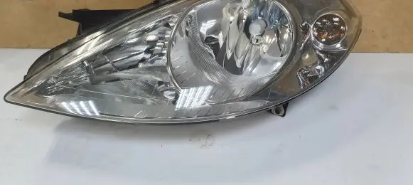 Mercedes-Benz A W169 Headlight/headlamp A1698200161