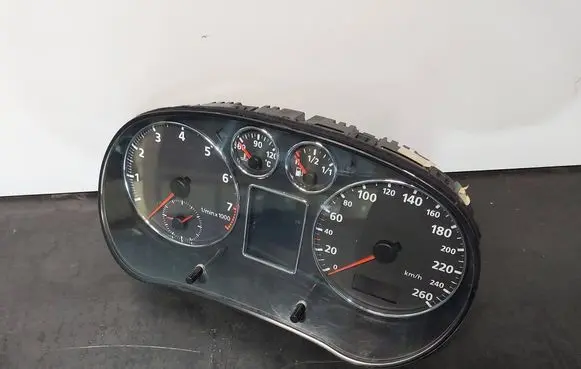 Audi A3 S3 8L Speedometer (instrument cluster) 8L0919880A