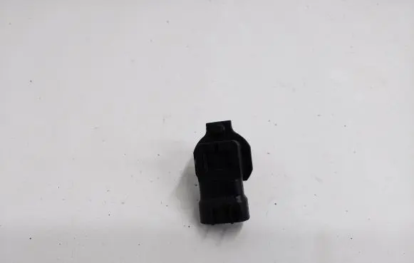 Toyota Hilux (AN120, AN130) Vacuum valve 8942152020