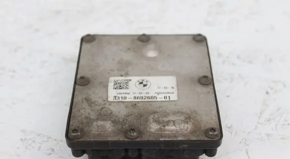 Mini Cooper Countryman F60 Transfer box differential control unit 8692605