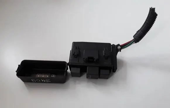 Mitsubishi Outlander Fuse module 3606NA