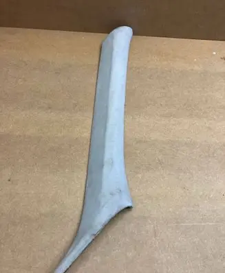 BMW 7 E38 (A) pillar trim 8125998