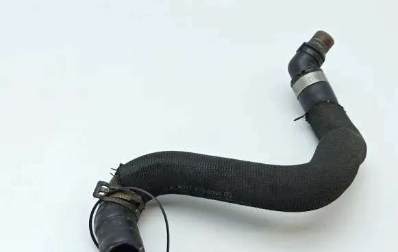 Mercedes-Benz E W211 Engine coolant pipe/hose A2118304096