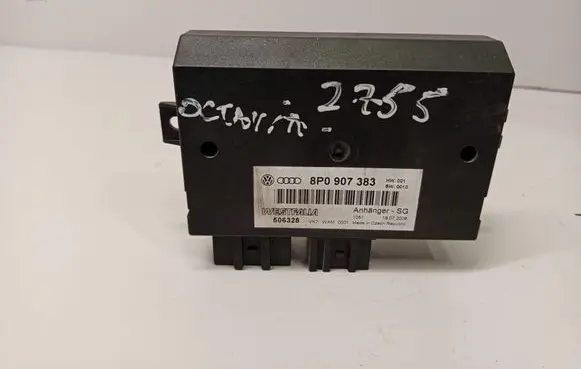 Skoda Octavia Mk2 (1Z) Tow bar trailer control unit/module 8P0907383