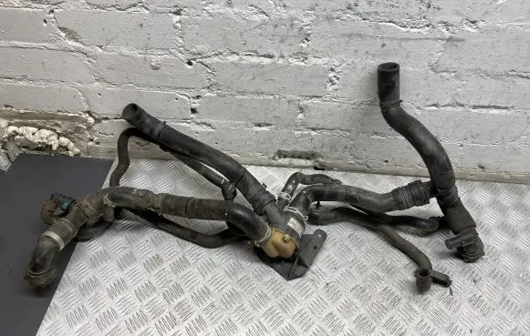 Thermostat/thermostat housing